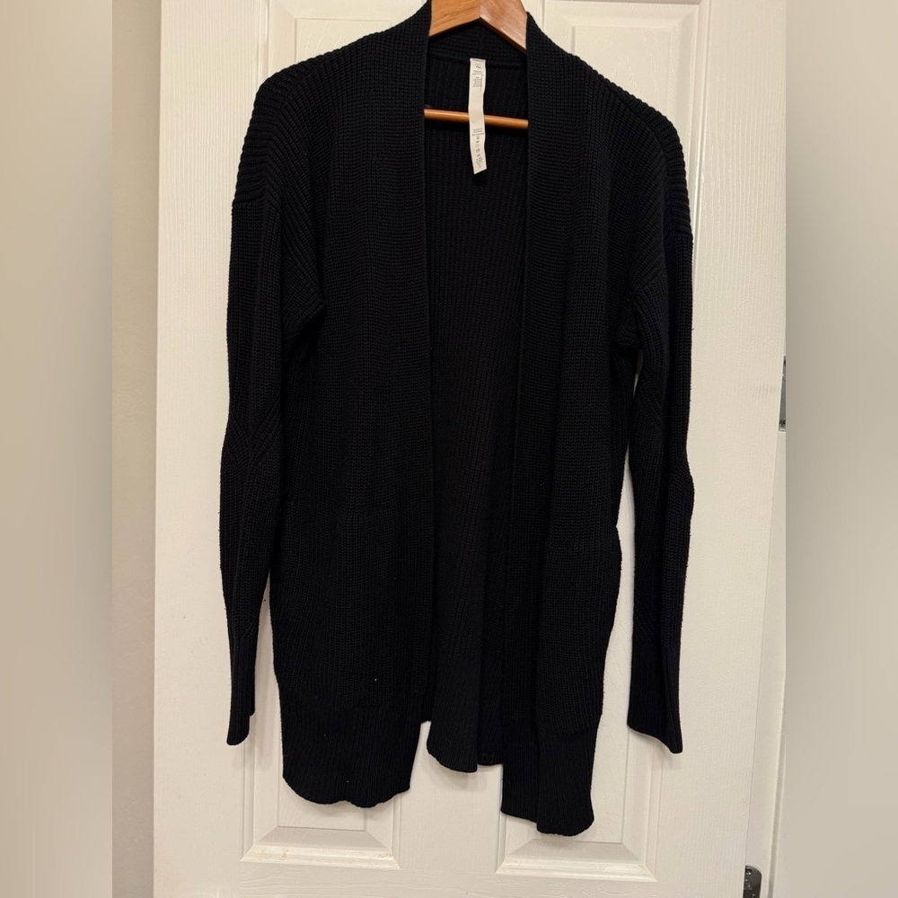 Lululemon Black Cardigan – Size M/L